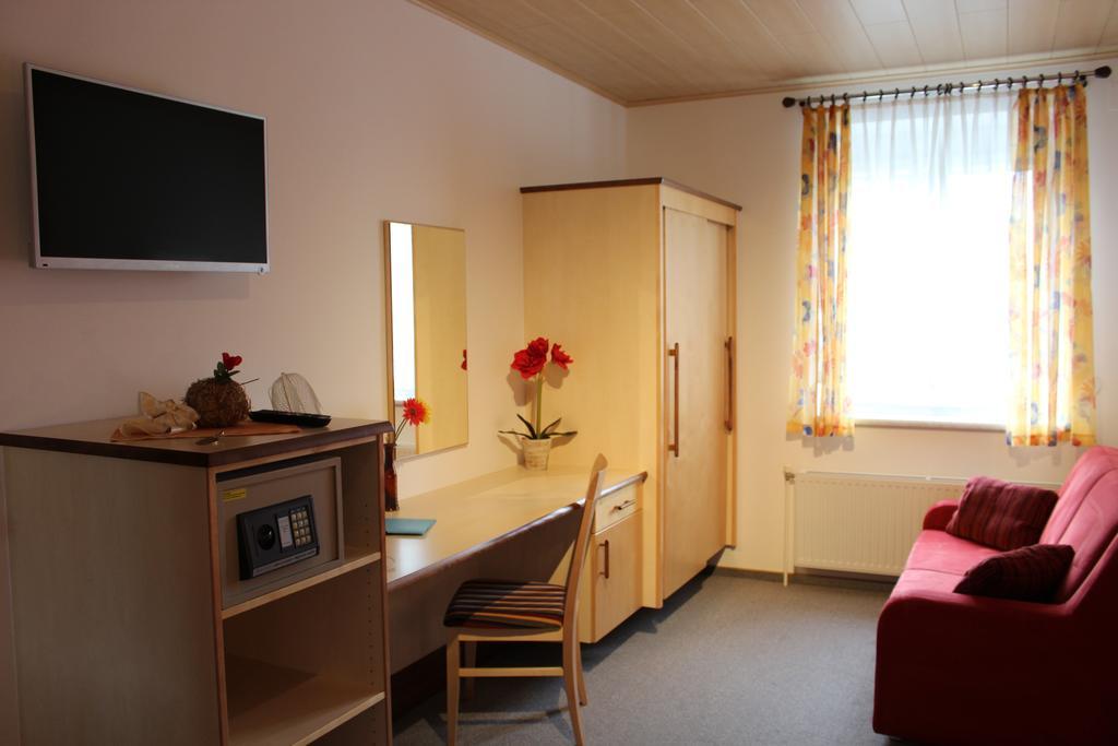 Gaestehaus Karassowitsch Homestay Rust