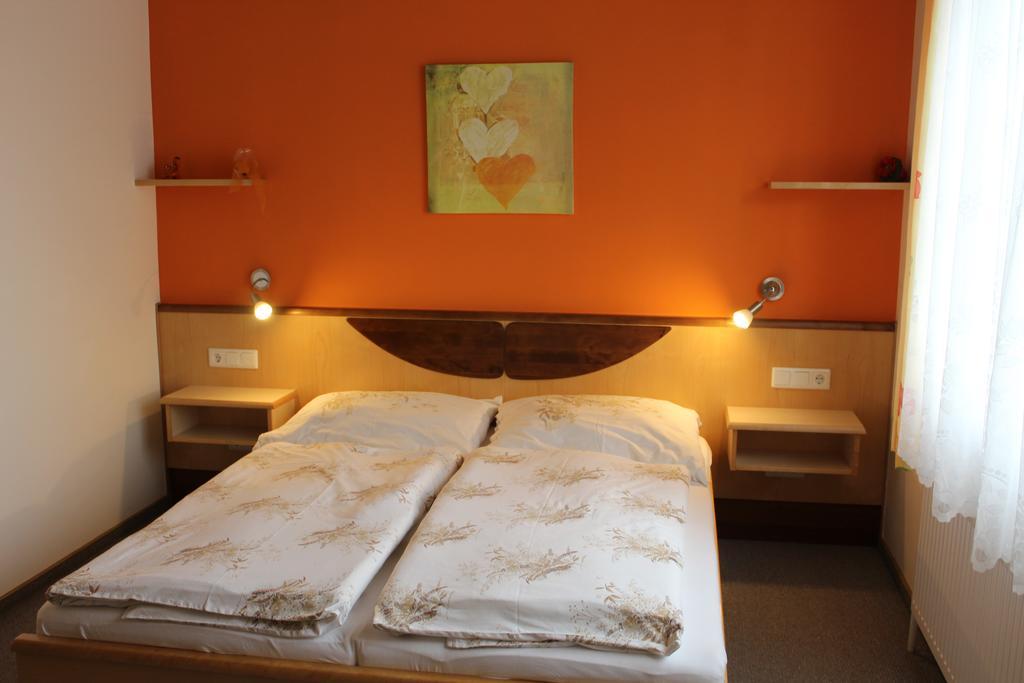Homestay Gaestehaus Karassowitsch Rust